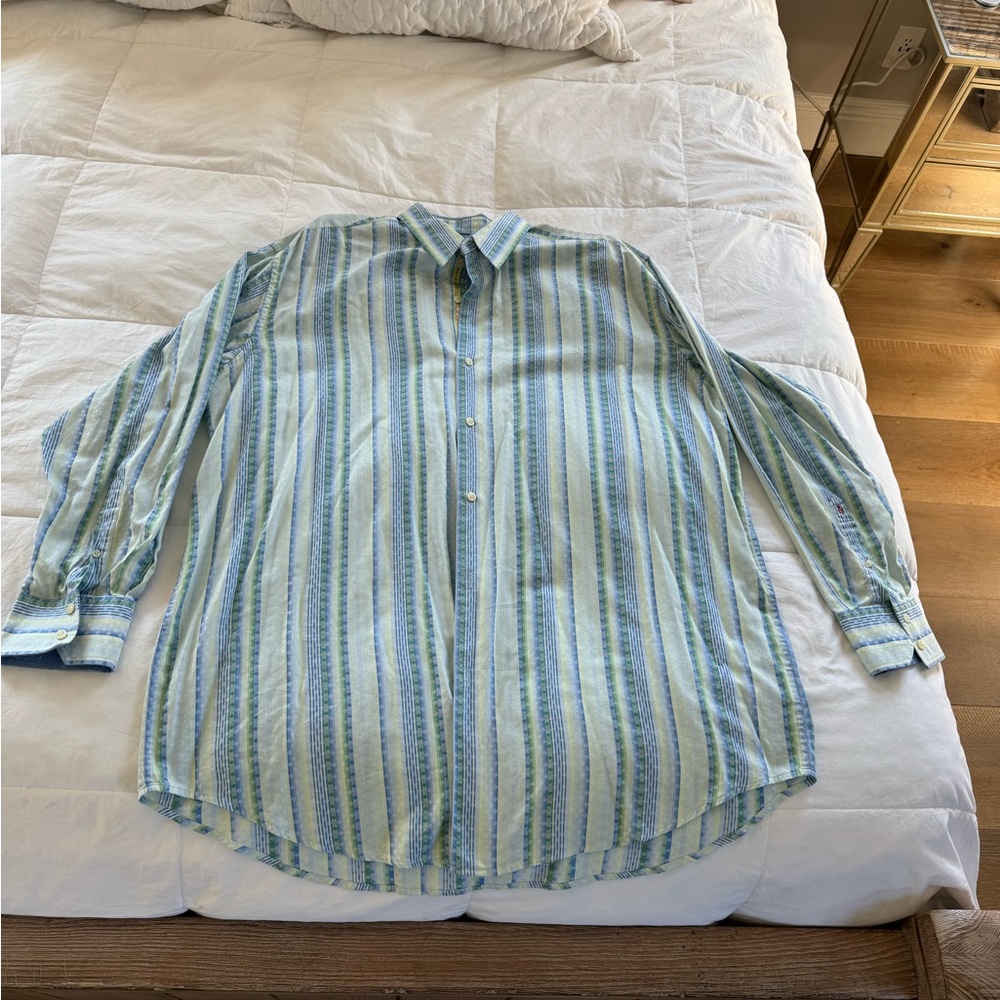 Robert Graham shirt